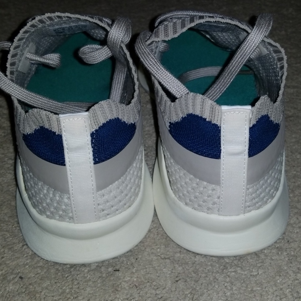 Adidas - Picture 3 of 3